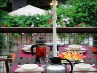 Elegant Hotel - breakfast