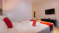 RedDoorz @ Melbourne Suites Makati