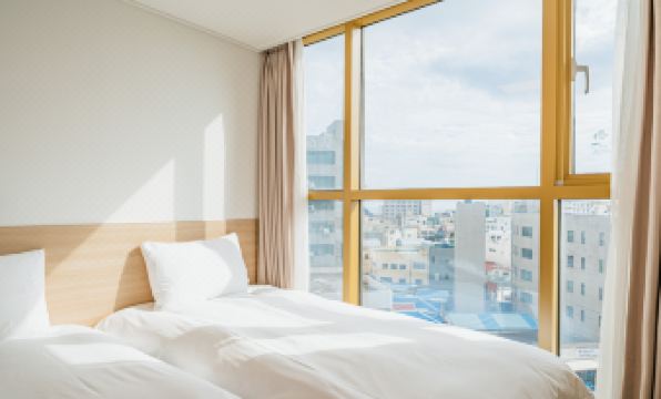 Kenny Stay Jeju Seogwipo