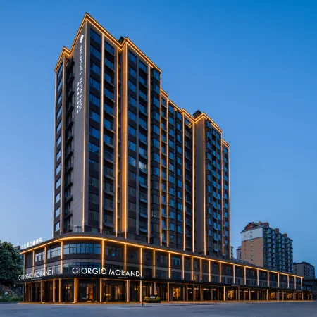 The GiorgioMorandi Hotels (Huangting Road Boya Jun)