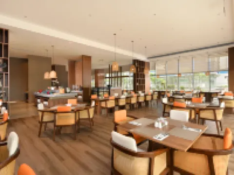 Model J Hotel Jakarta Soekarno - Hatta Airport Hotel di Jakarta