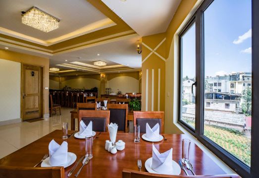 3. NK 사파 호텔..