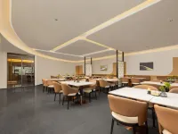 Atour Hotel Wuhan Hankou City Plaza Houhu Avenue Hotels near Beach Park