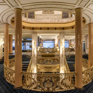 El Avenida Palace Hotels near Coliseum