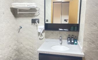 Baxi Homestay(Huaihua South Station Wanda Store)