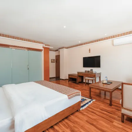 Yanglin Manor Hotel Linzhi Nuo