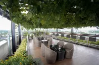 Vasaka Hotel Jakarta Managed by Dafam Hotels near Cijantung Gate Park