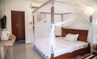 The Explorers Hub Hotel