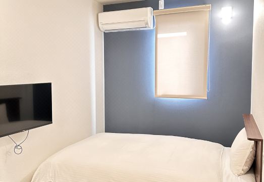 퀸덤 카라츠 호텔 주차장