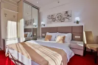 Hotel La Mer Hotels in Бечичі
