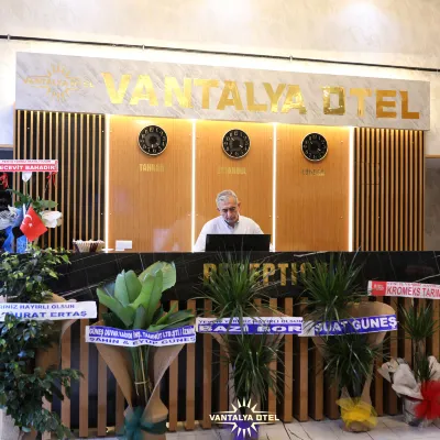 凡城塔利亞酒店 鄰近凡城城堡的酒店