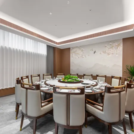 Qixuan Hotel Zibo (Shandong Science and Technology Branch of Ceramic Glass Museum)