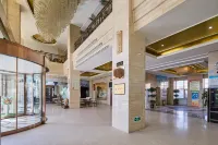 Xinglong Hotel (Golmud Railway Station & Kunlun Park Branch)