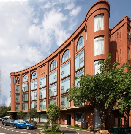 Kunming Jion Hands Bless Hotel Отели рядом с достопримечательностью «Yunnan Vocational College of Mechanical and Electrical Technology»