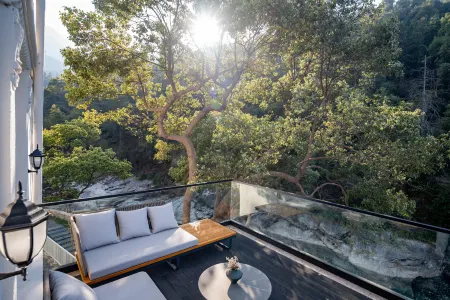 Jiesu · Mountain and mountain · French-style Mountain Residence in Lushan Mountain Отели рядом с достопримечательностью «Haihuizhen»