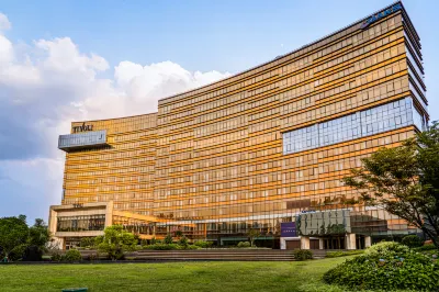 Oaks Chengdu at Cultural Heritage Park Hotels near Chengdu City Wenjiang District Gymnasium