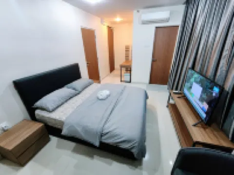 Kozi Square Connecting Room Free Wi-fi & Carpark