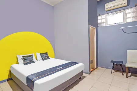 Collection O Tanah Abang Near Stasiun Tanah Abang  Formerly Hotel Bimo Slipi Отели рядом со станцией Поездная станция Гамбир