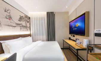 Super 8 Hotel (Beijing Nanluoguxiang Art Museum Back Street Branch)