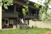 Banyan Tree Ringha