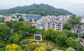 Borrman Hotel (Changting Ancient City Jichuan Store)