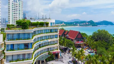 Luyi Seaview Hotel Hotels near Dadong Sea Bathing Beach