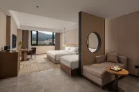 Luanchuan Mountain Heyou Hotel - balcony