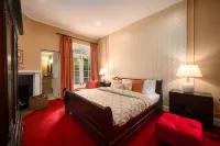 Hill Rise Luxury Villa & Stables by Edwards Collection