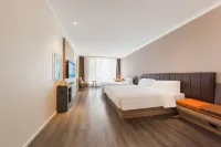 HanTing Premium Hotel (Chengde South Station University Town)