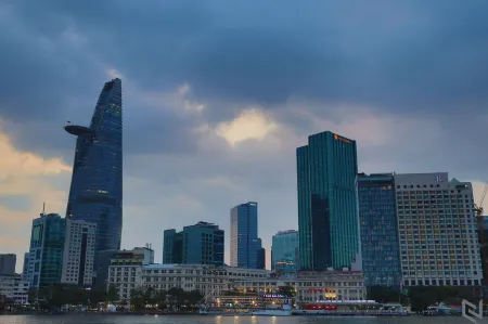 PH Hotel(SECC  Phu My Hung) Отели рядом с достопримечательностью «RMIT Vietnam Academic Building 2»