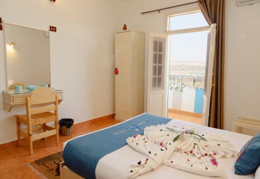 에카돌리 누비안 하우스