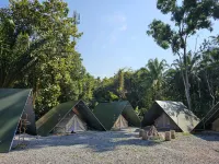 Nahm Khao Sok Hostel and Camping Hotels in Phanom