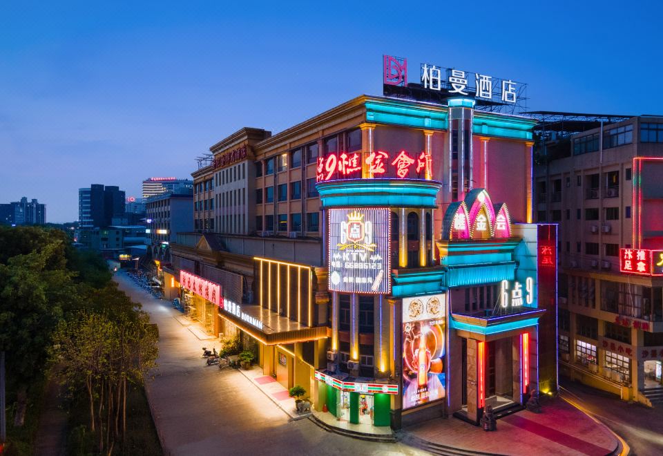 hotel overview picture