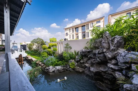 Maple Creek Cottage Отели рядом с достопримечательностью «Donglin Temple»