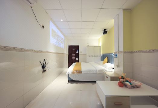 Nanyu Light Luxury Design Apartment