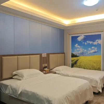 Coconut Wind Business Hotel (Qiongzhong Bus Station Store) Hotels near Baihua Bridge