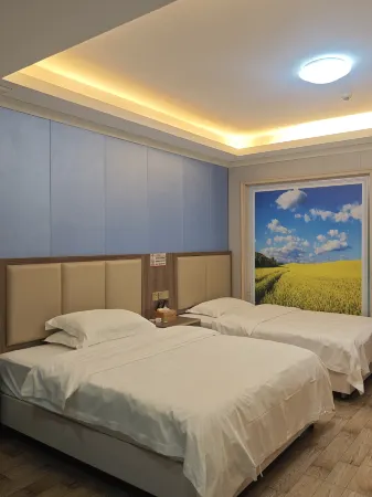 Coconut Wind Business Hotel (Qiongzhong Bus Station Store)