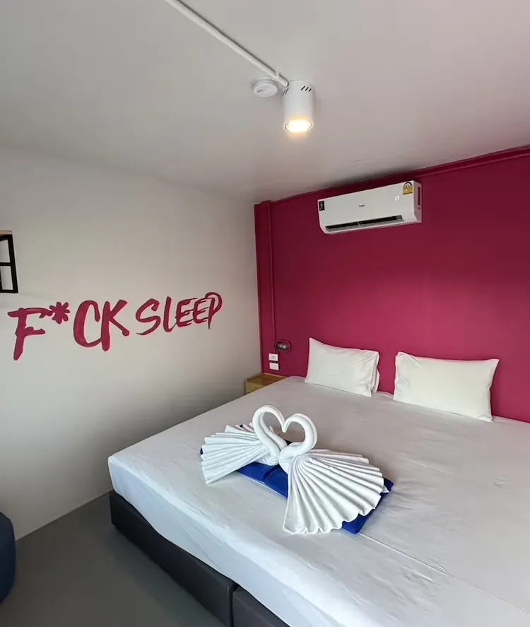 ห้องนอนควีนไซส์ส่วนตัว
