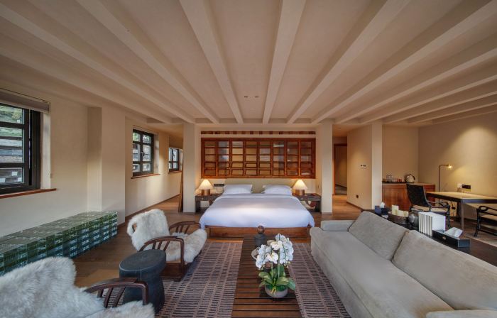 Yading Lanyond Hotel