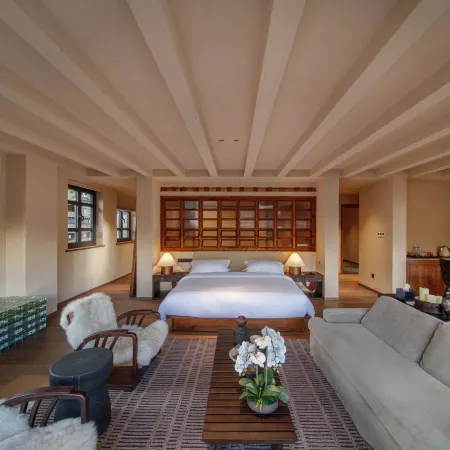 Yading Lanyond Hotel