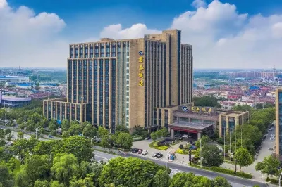 Yangzhong Juntai Hotel