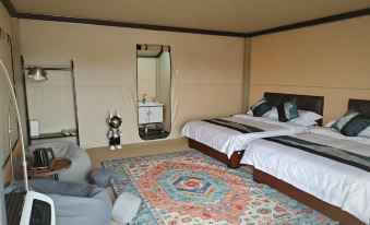 Jiayuguan Guancheng Scenic Area Snow Mountain Star Wild Luxury Campsite