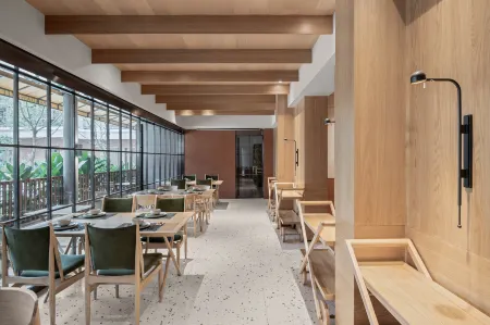 P.d PANDA HOTEL Отели рядом с достопримечательностью «Sichuan Post and Telecommunication College»