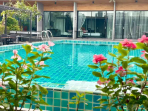 เอสคลับแอนด์โฮเทล