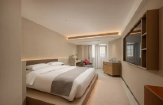 Happy Hotel