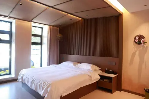 No. 32 Courtyard Homestay Hotels in Zhaozhou