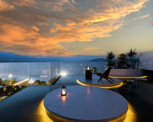 360° Oceanview Lifestyle | Dali SEASKY VISTA Cultural & Art Oceanview Hote 大理市のホテル