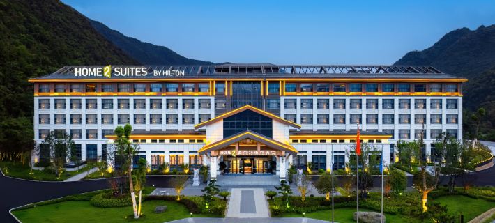 Home2 Suites By Hilton Chizhou Shitai Guniujiang Hotel di Shitai