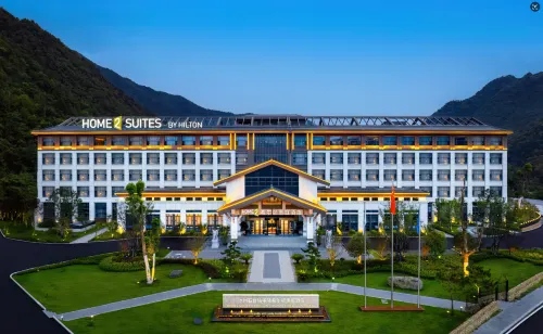 Home2 Suites By Hilton Chizhou Shitai Guniujiang Các khách sạn ở Thạch Đài