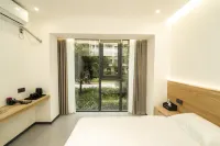 Bainianli Jingjing Homestay (Cun Chao Football Field)